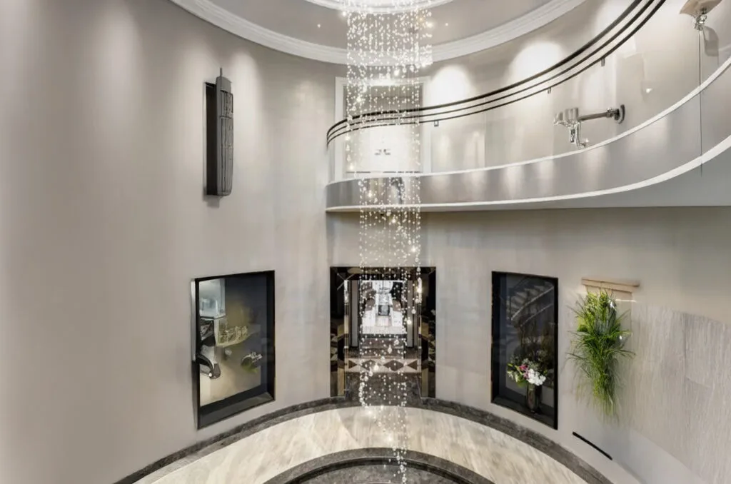 lighting-for-hallways-and-staircases-in-dubai-villas