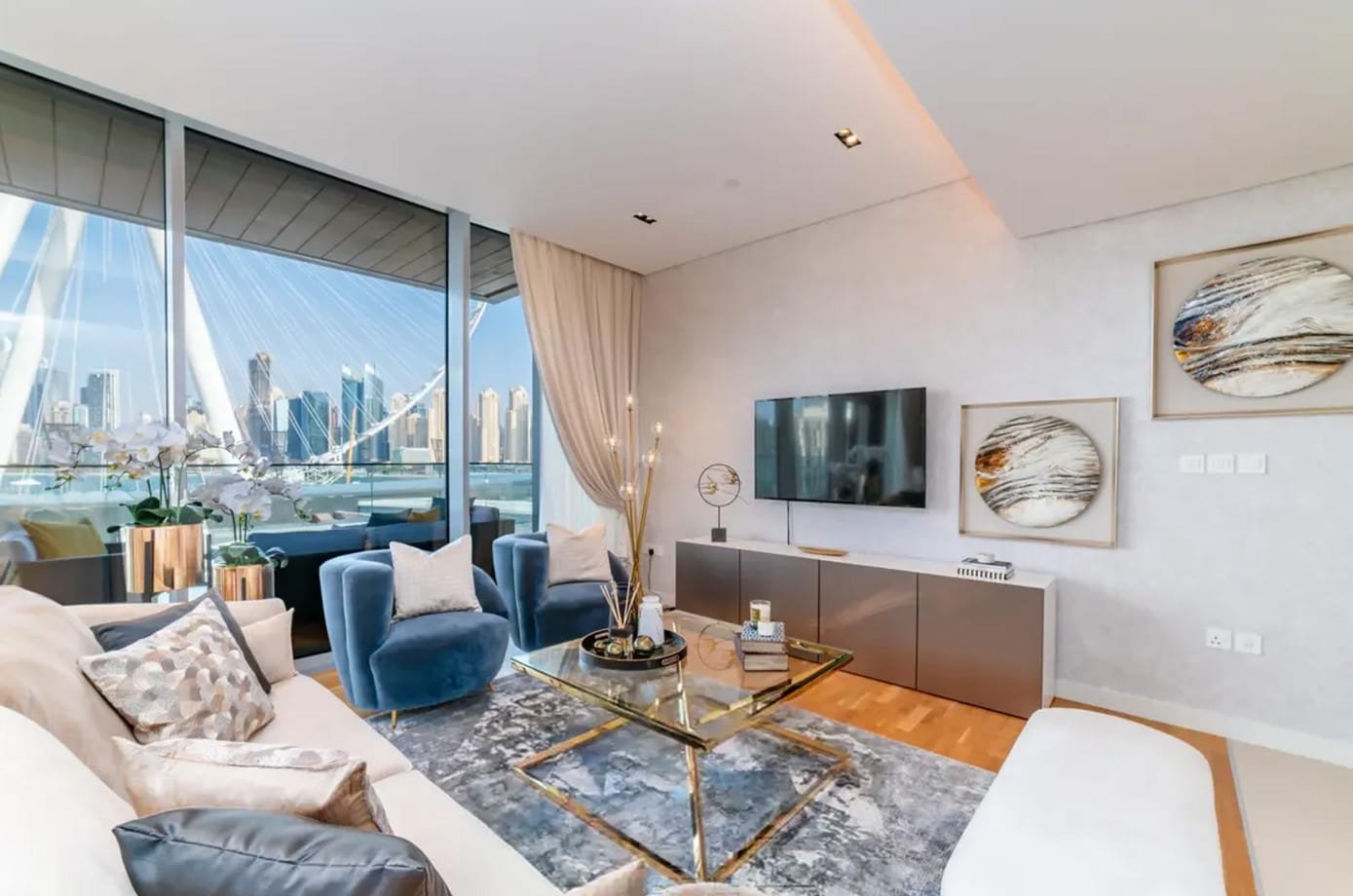 Decorative Lighting Projects in Dubai Holiday Homes