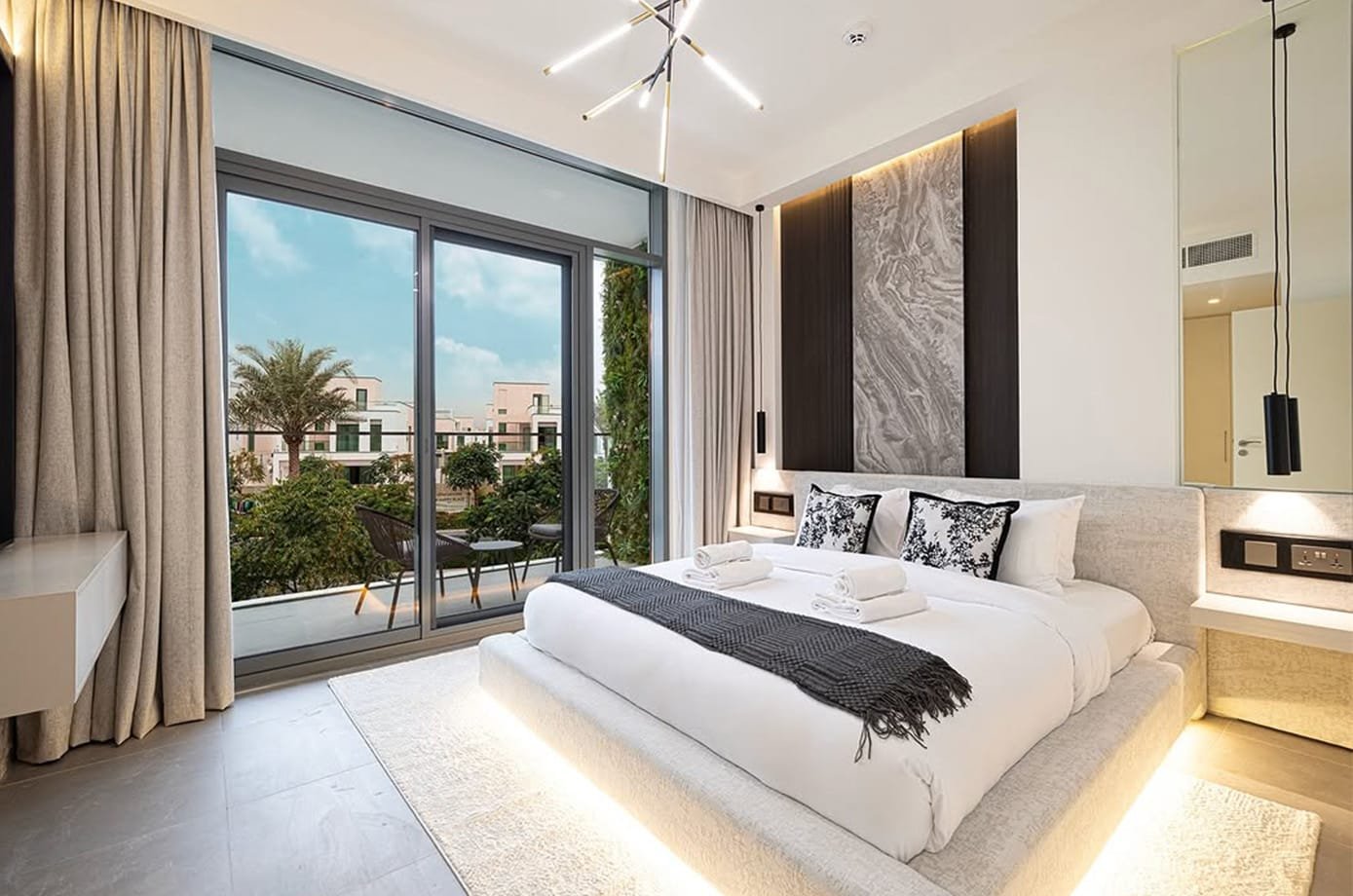 Decorative Lighting Projects in Dubai Holiday Homes